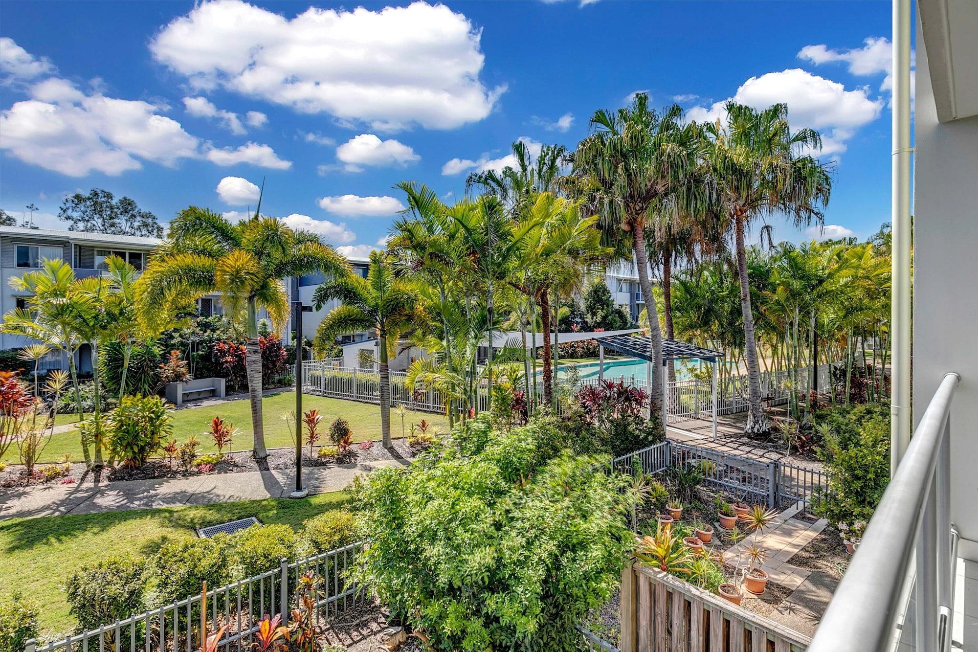 Ramada Encore By Wyndham Whale Cove Hervey Bay Exterior foto